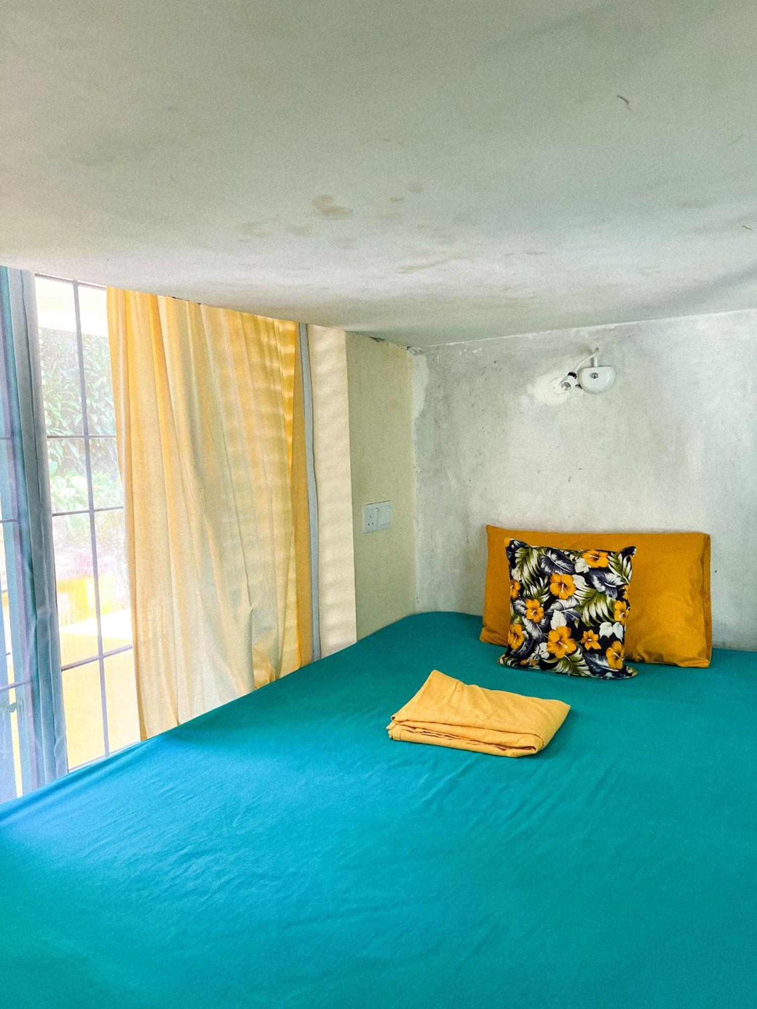 Lazy Monkey Surfhostel - Sri Lanka 디크웰라 외부 사진