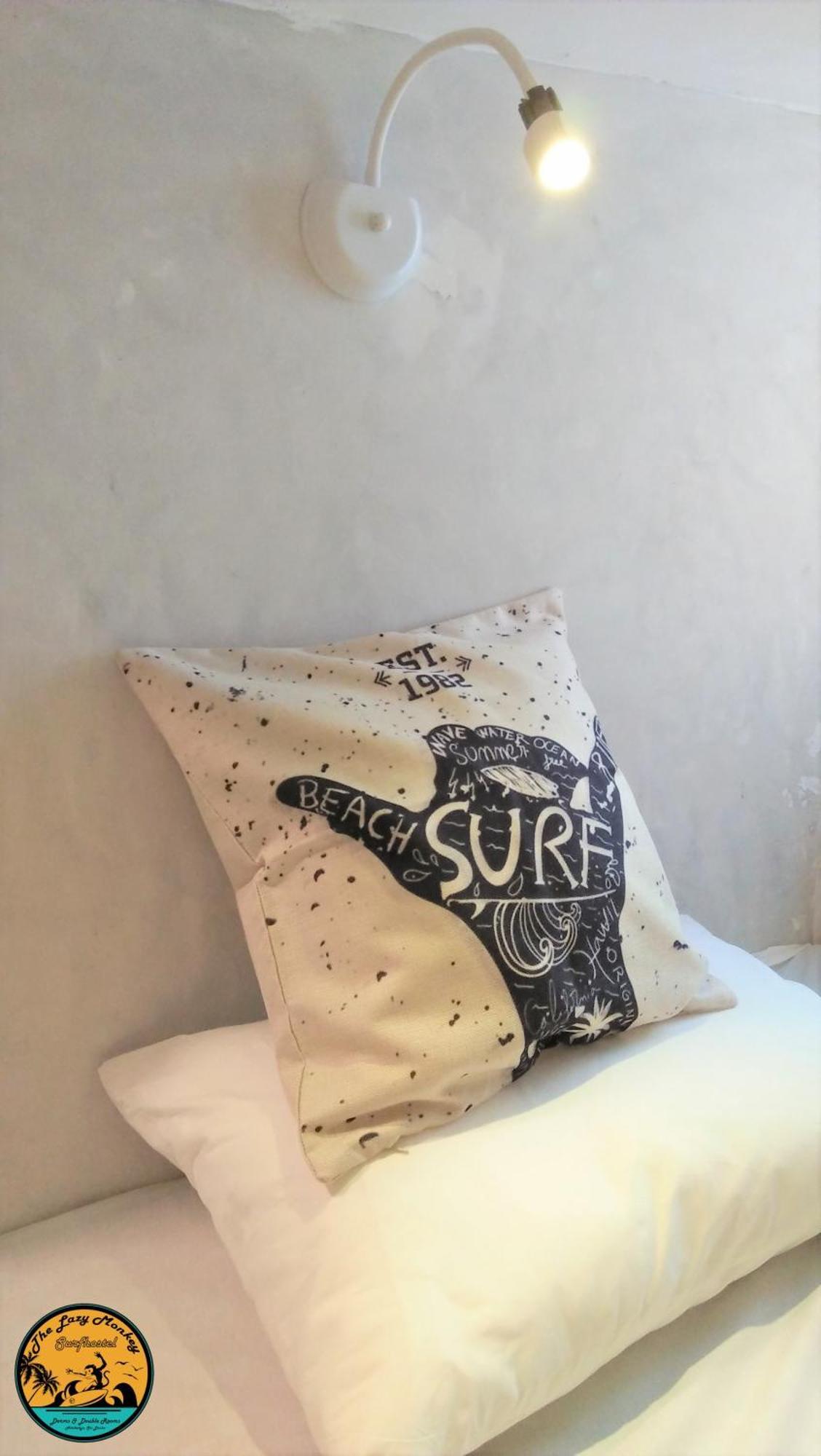 Lazy Monkey Surfhostel - Sri Lanka 디크웰라 외부 사진